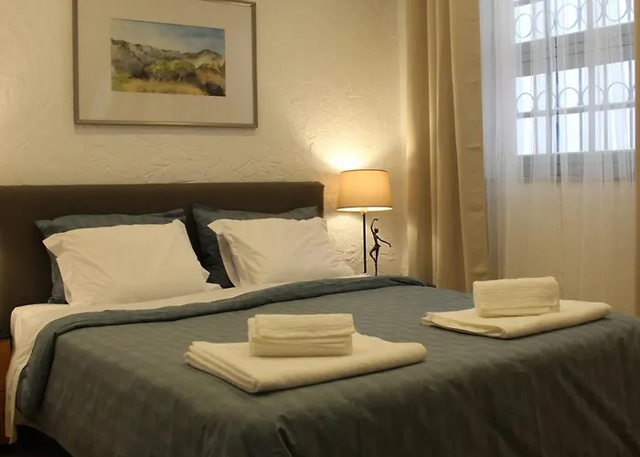 Treestudio * 塞图巴尔